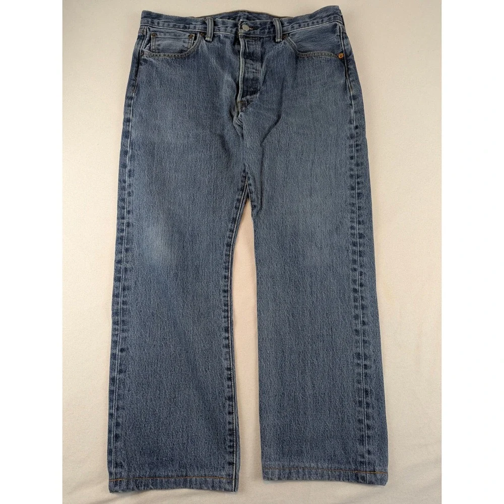 Levi's 501 Original Fit Button Fly Blue Denim Jeans Mens 35x30 Medium Wash